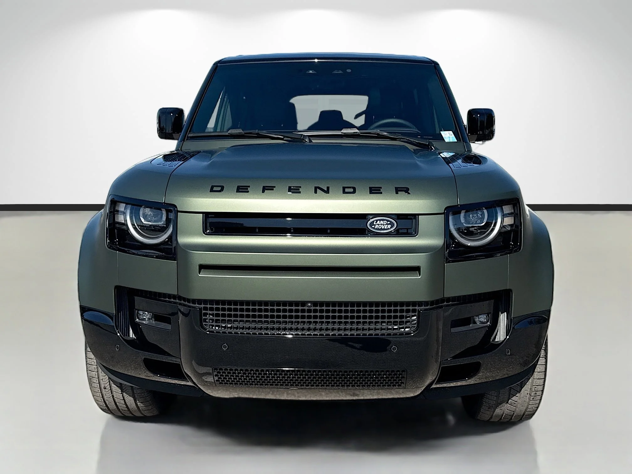 New 2026 Woolstone Green Metallic Land Rover X-Dynamic SE image 8