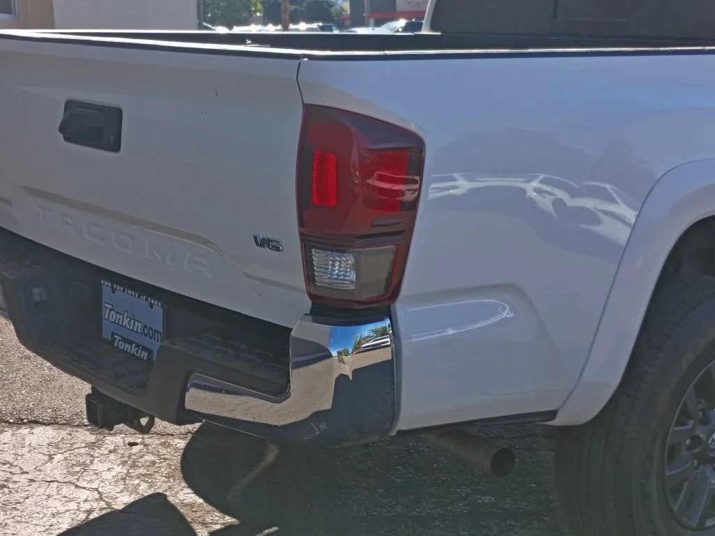 Used 2023 Ice Toyota SR5 image 5