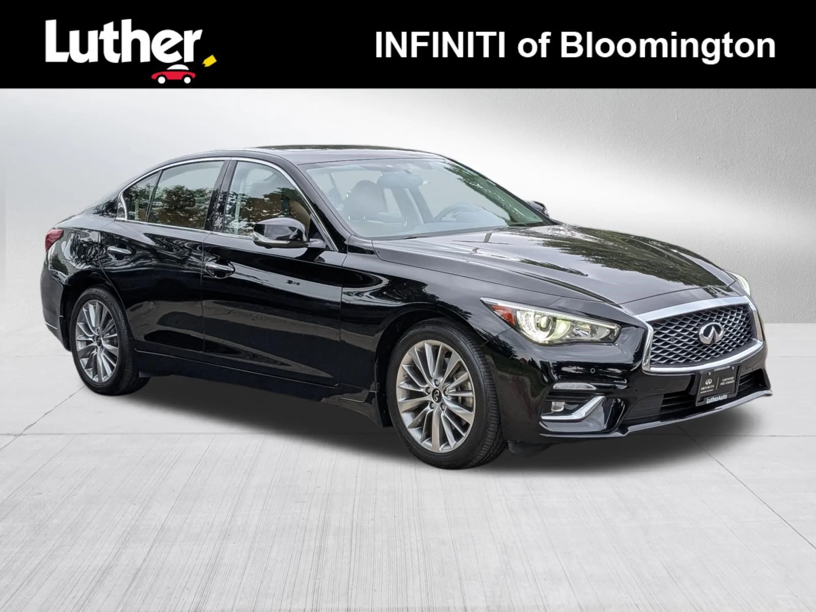 Certified Used 2023 Black Obsidian INFINITI LUXE image 1