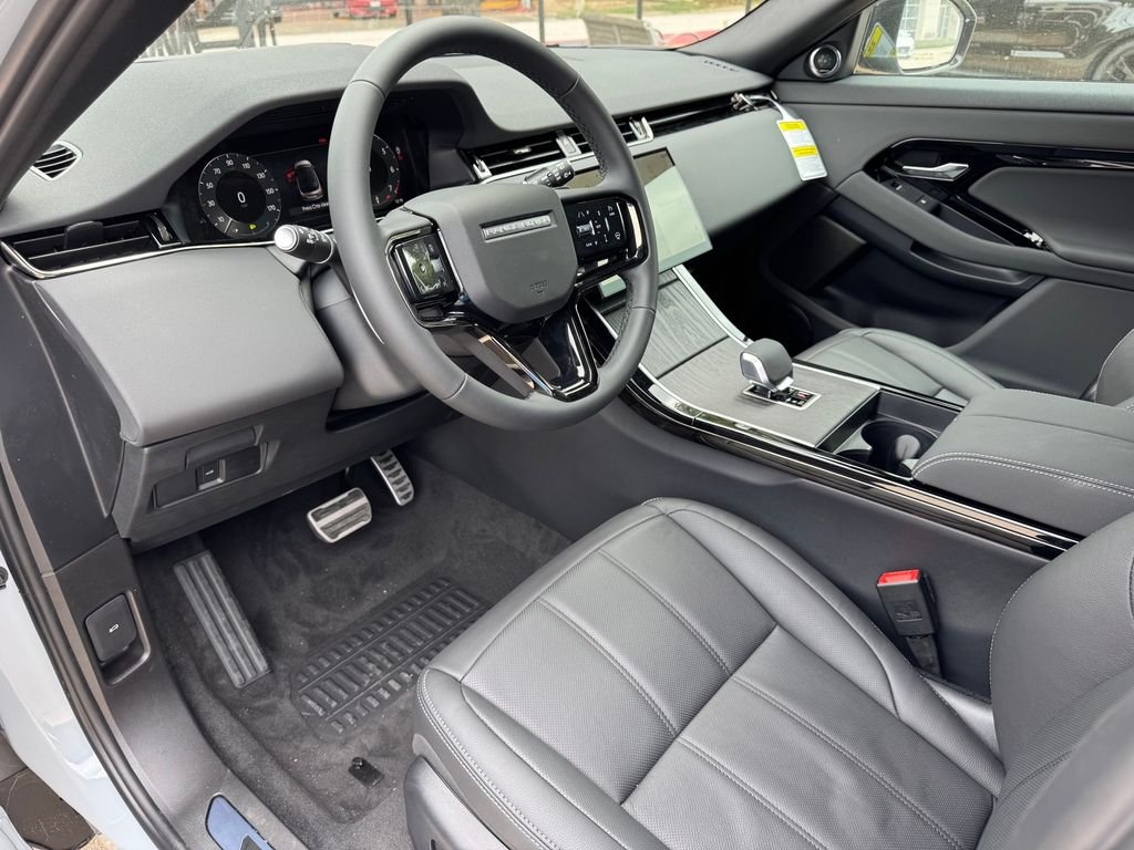 New 2026 Arroios Grey Land Rover  image 8