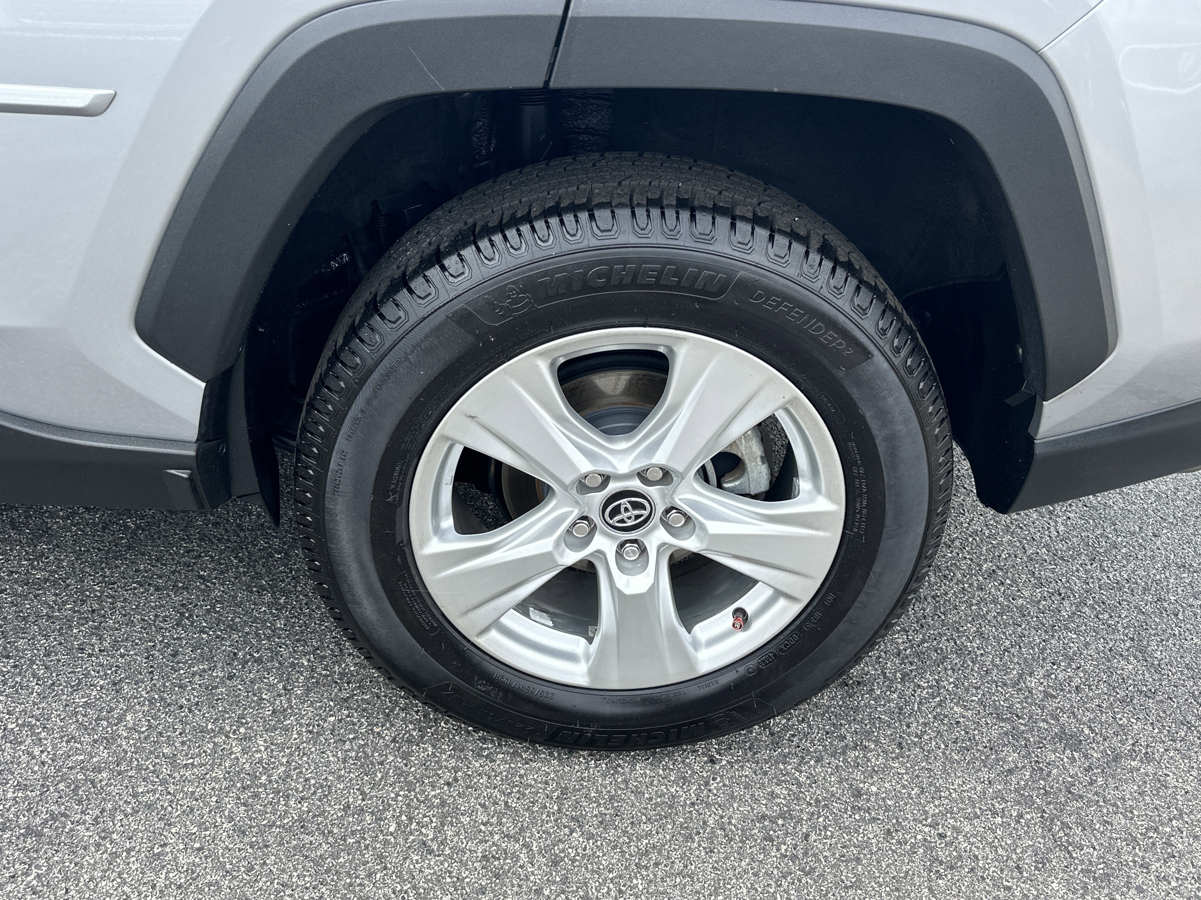 Used 2020 Silver Sky Metallic Toyota XLE image 23