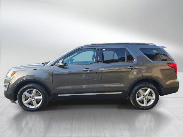 Used 2017 Magnetic Ford XLT image 6