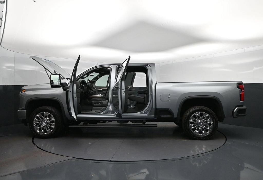 New 2026 Sterling Gray Metallic Chevrolet High Country image 47