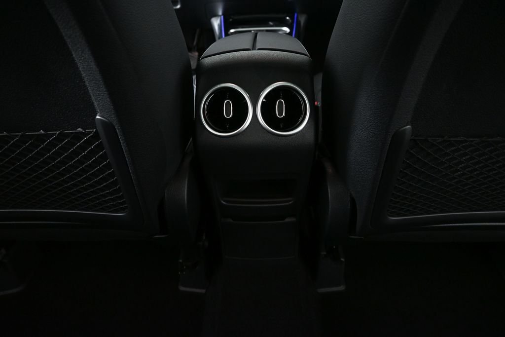 New 2026 Night Black Mercedes-Benz GLB 250 image 18