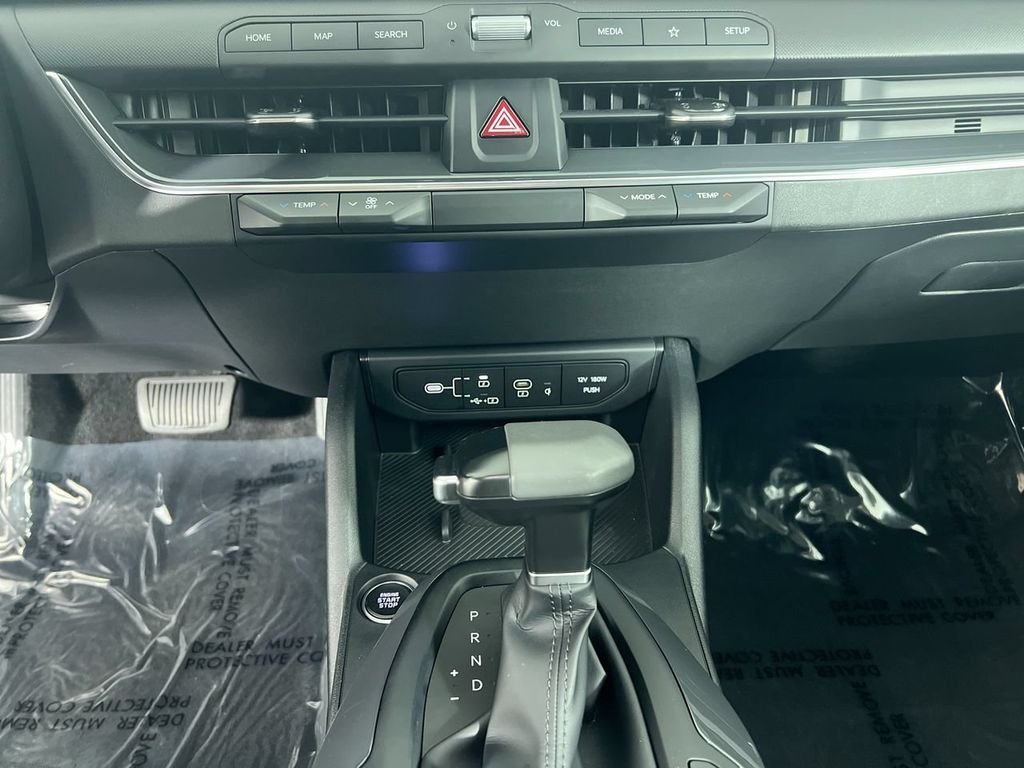 New 2026 Snow White Pearl Kia EX image 21