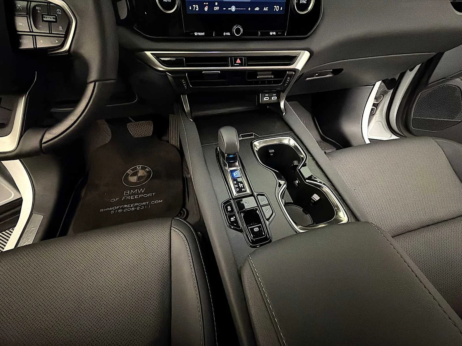 Used 2024 Eminent White Pearl Lexus Premium image 17