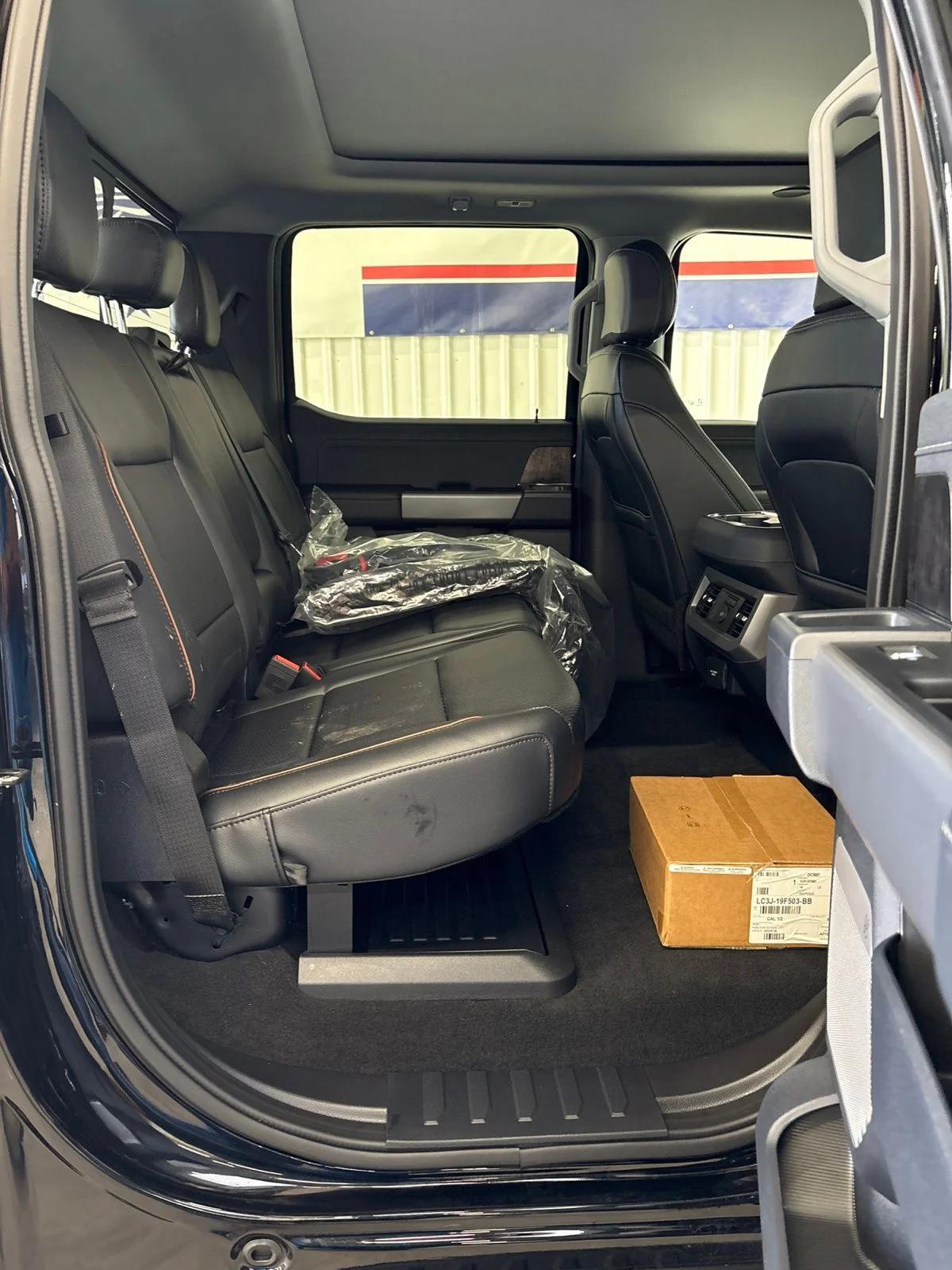 New 2026 Agate Black Metallic Ford F-350® Lariat® image 18