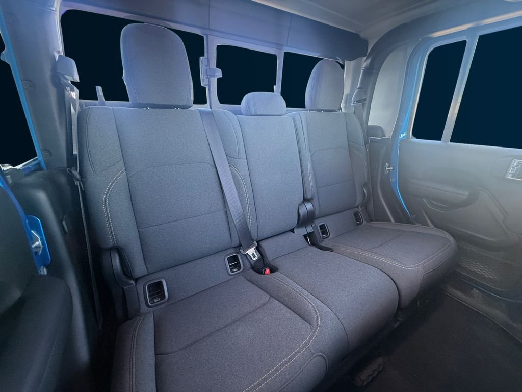 New 2024 Hydro Blue Pearl-Coat Exterior Paint Jeep  image 18