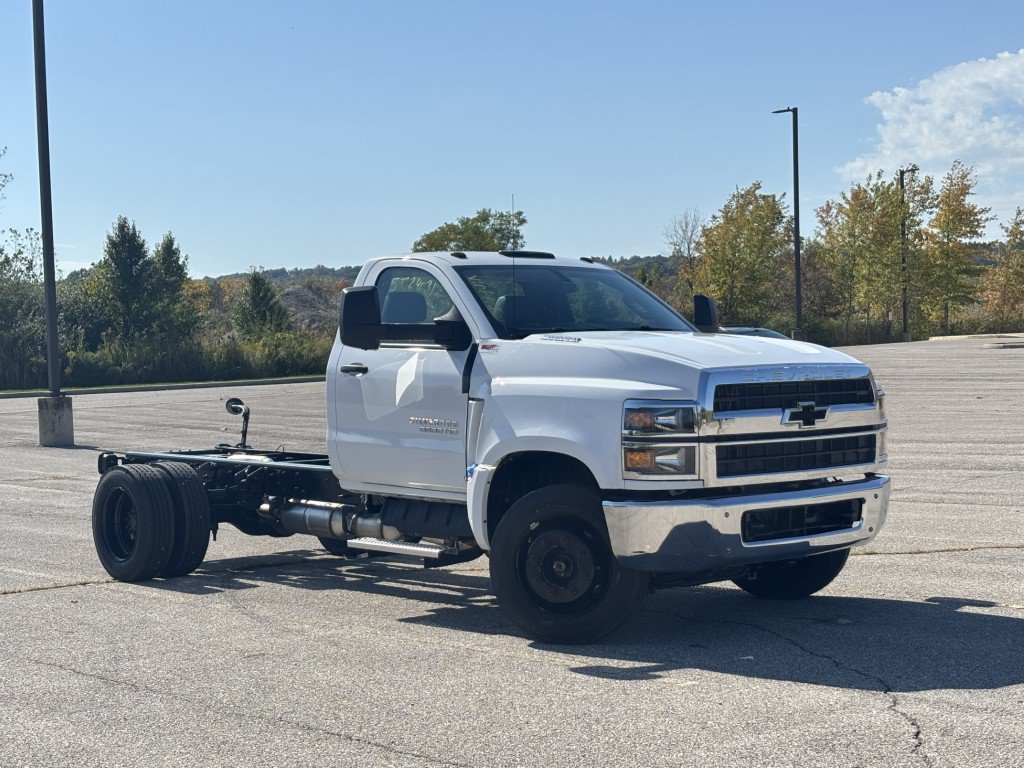 Used 2024 White Chevrolet Work Truck image 2