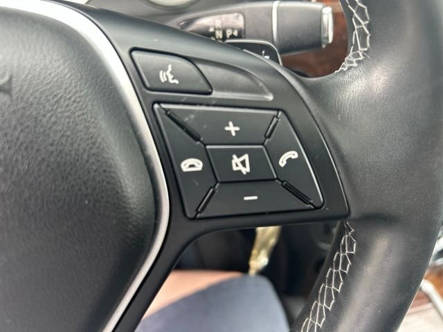 Used 2013 Black Mercedes-Benz GLK 350 image 23