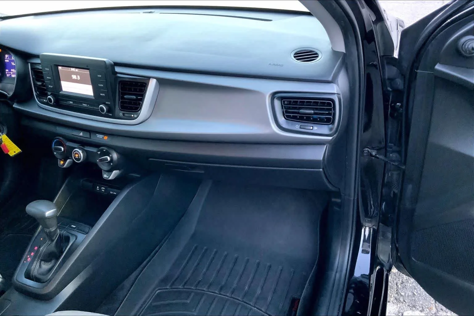 Used 2018 Aurora Black Kia LX image 18