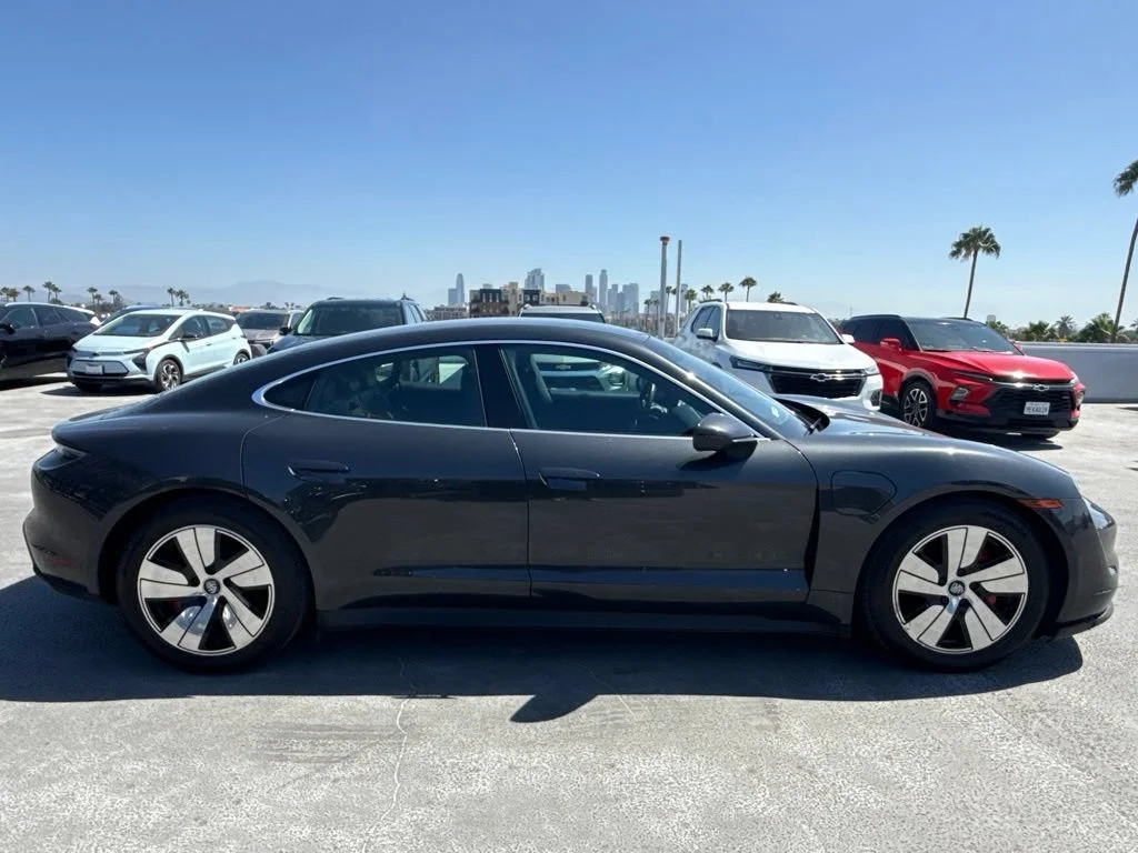 Used 2020  Porsche 4S image 4