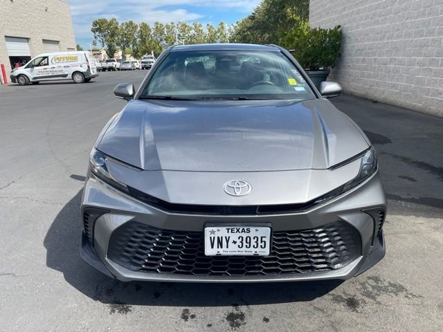 Used 2025  Toyota SE image 2