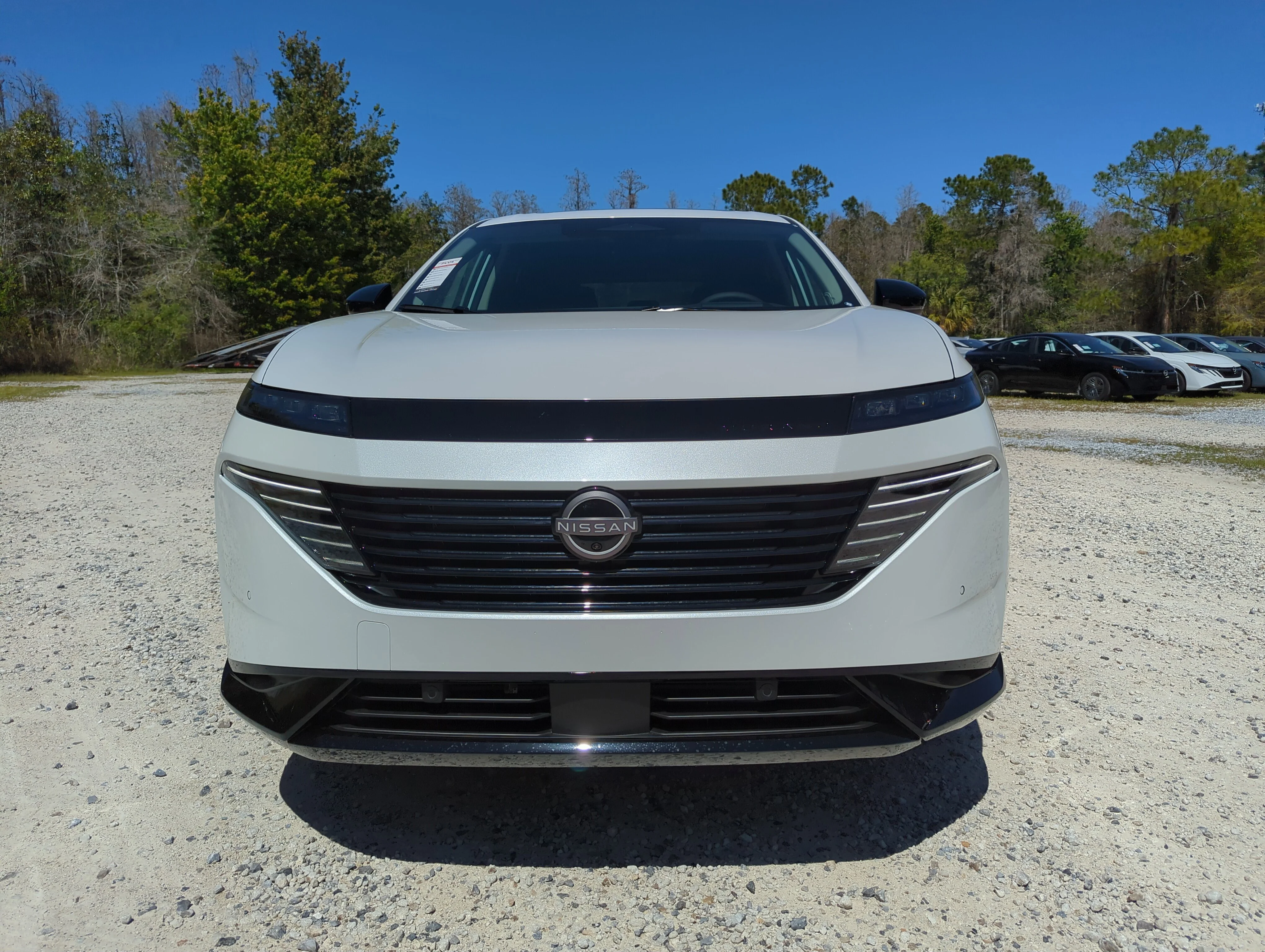 New 2026 Everest White Pearl TriCoat Nissan Platinum image 3
