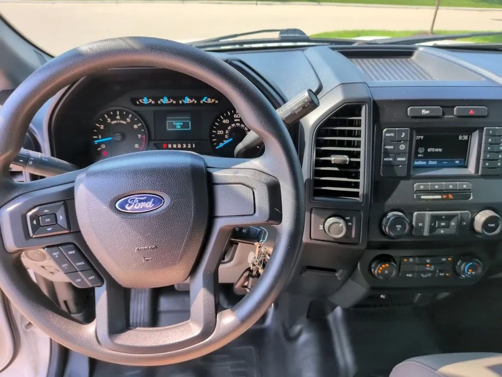 Used 2016 White Ford XL image 25