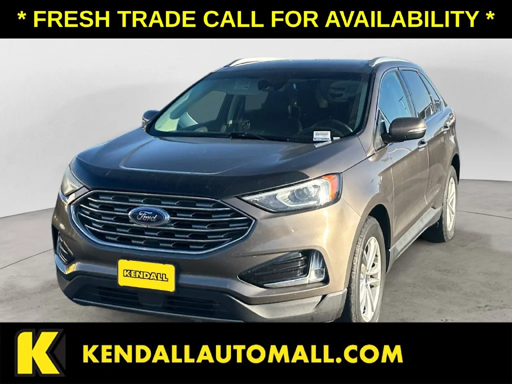 Used 2019 Gray Ford SEL image 1