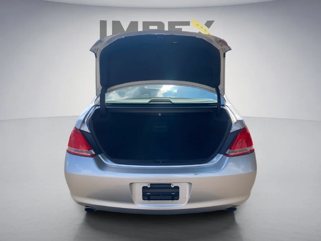 Used 2007 Silver Toyota XL image 28
