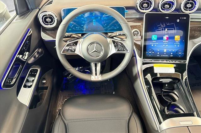New 2026 MANUFAKTUR Moonlight White Metallic Mercedes-Benz GLC 300 image 50