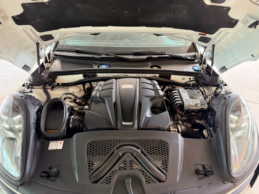 Used 2019 White Porsche S image 34
