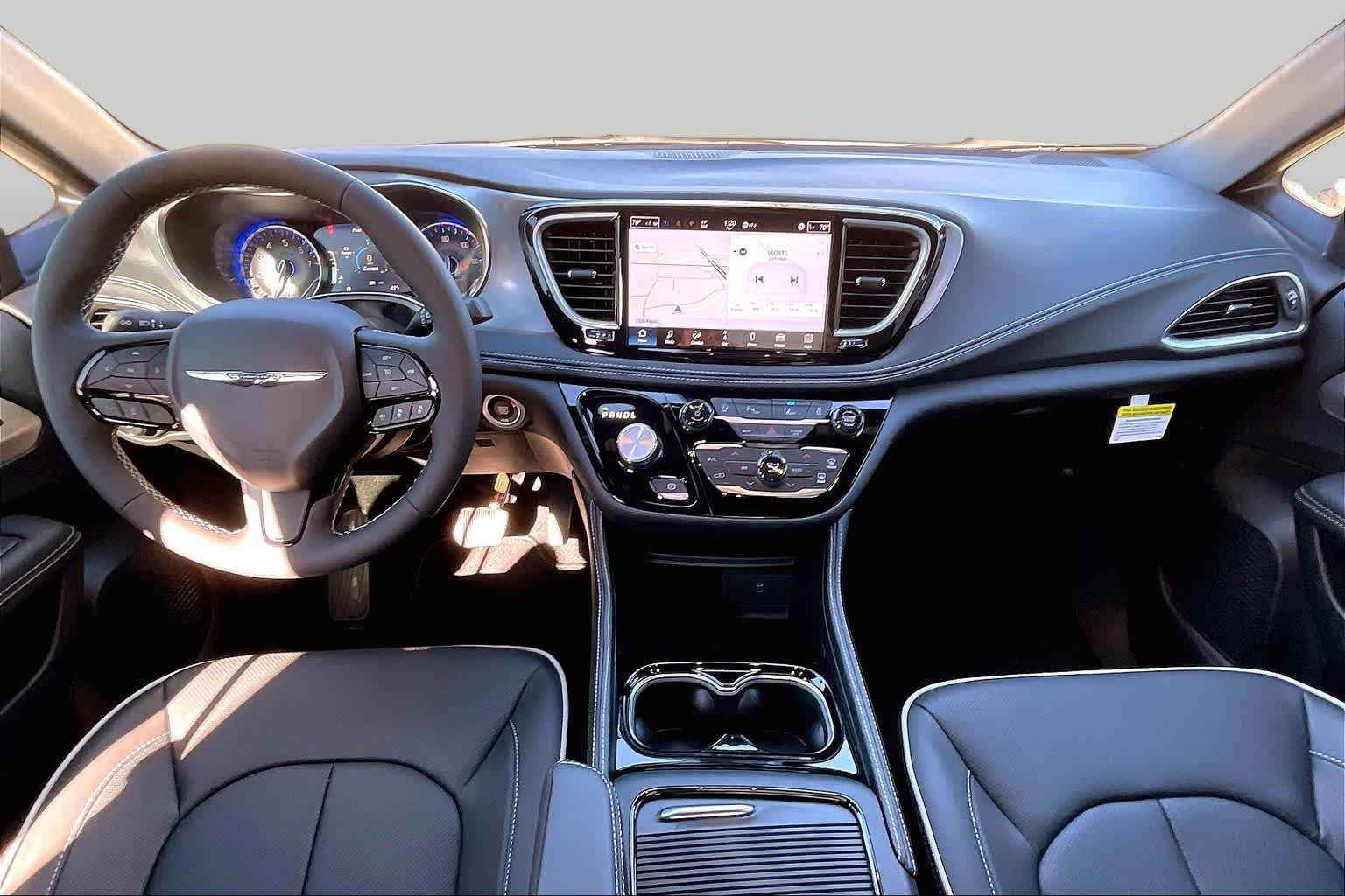 2026 Chrysler Pacifica Limited - Photo 5