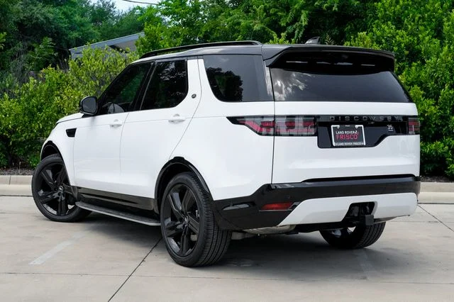 Used 2025 White Land Rover Dynamic SE image 15