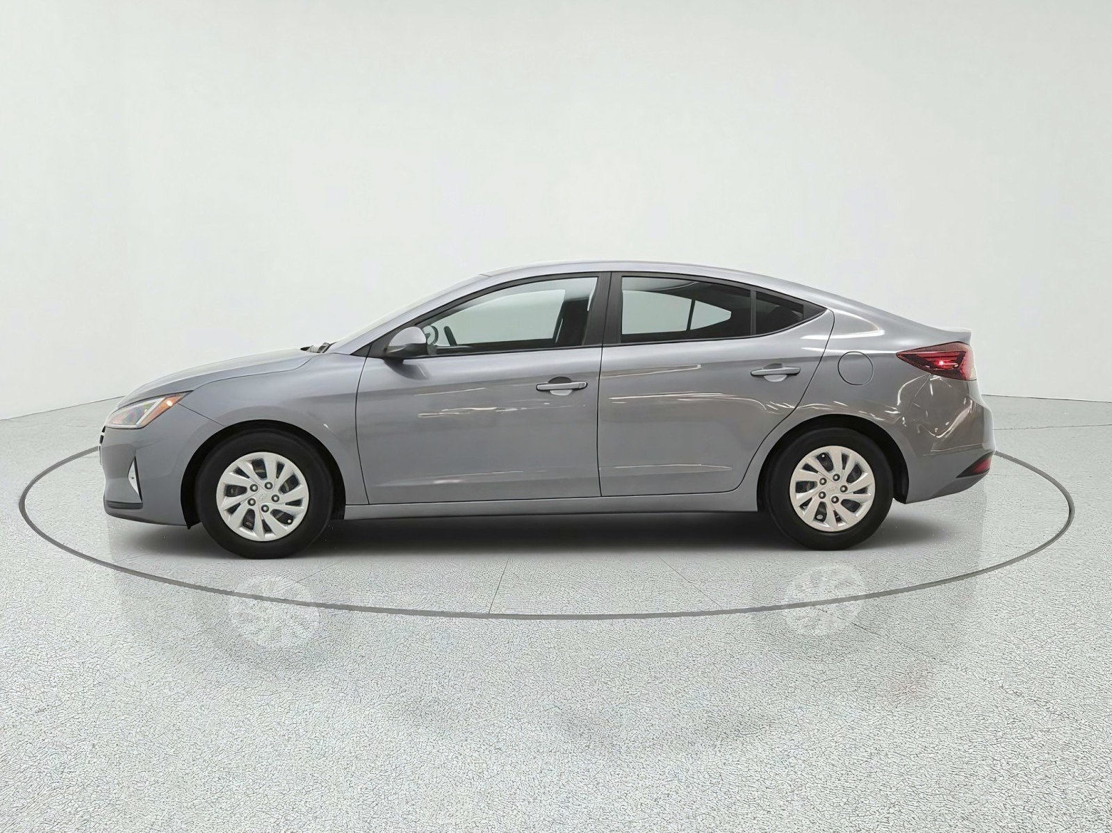 Used 2019 Galactic Gray Hyundai SE Auto image 8