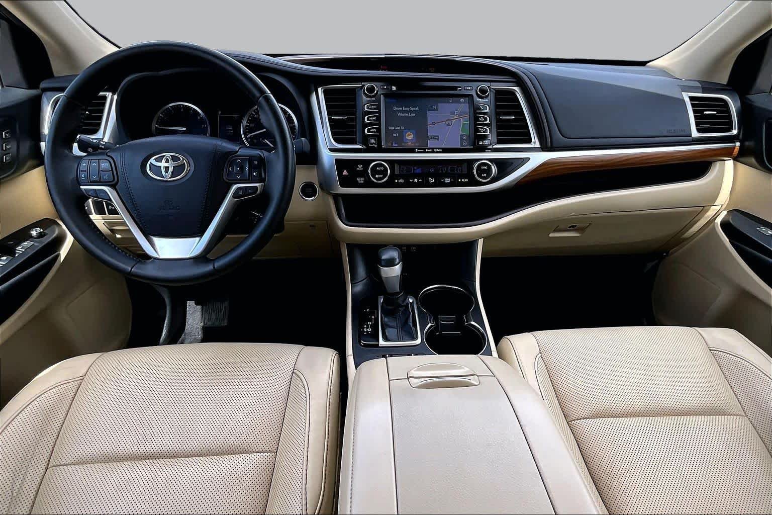 Used 2017 Blizzard Pearl Toyota Limited image 16