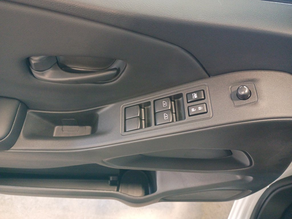 2026 Nissan Frontier SV - Photo 13