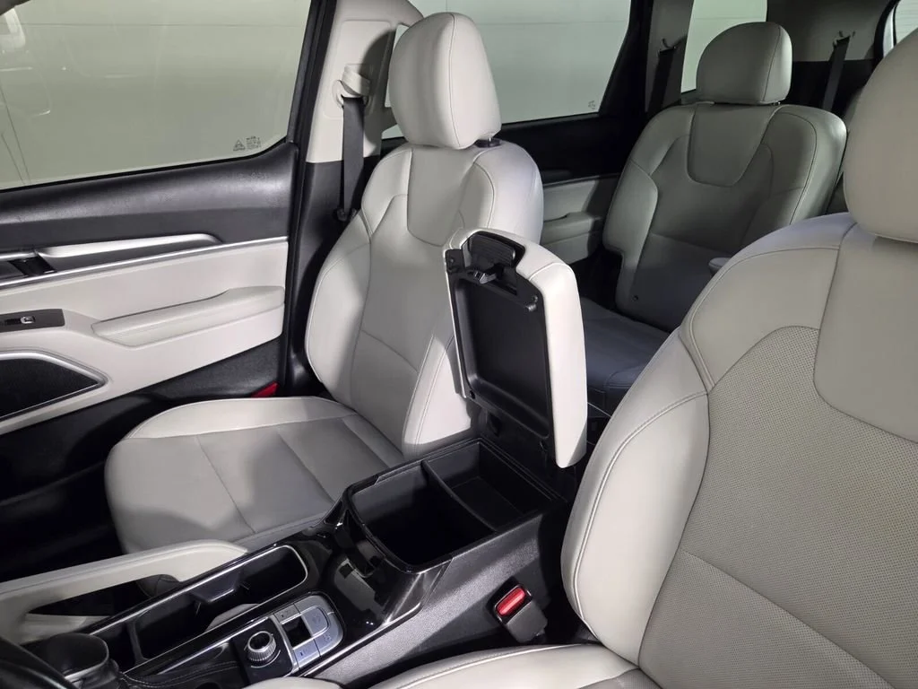 Used 2021 Gravity Grey Kia S image 21
