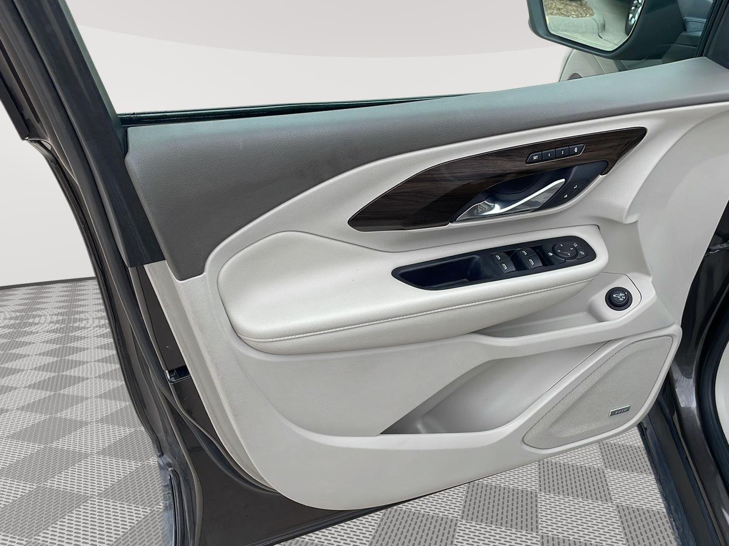 Used 2019 Smokey Quartz Metallic GMC Denali image 16