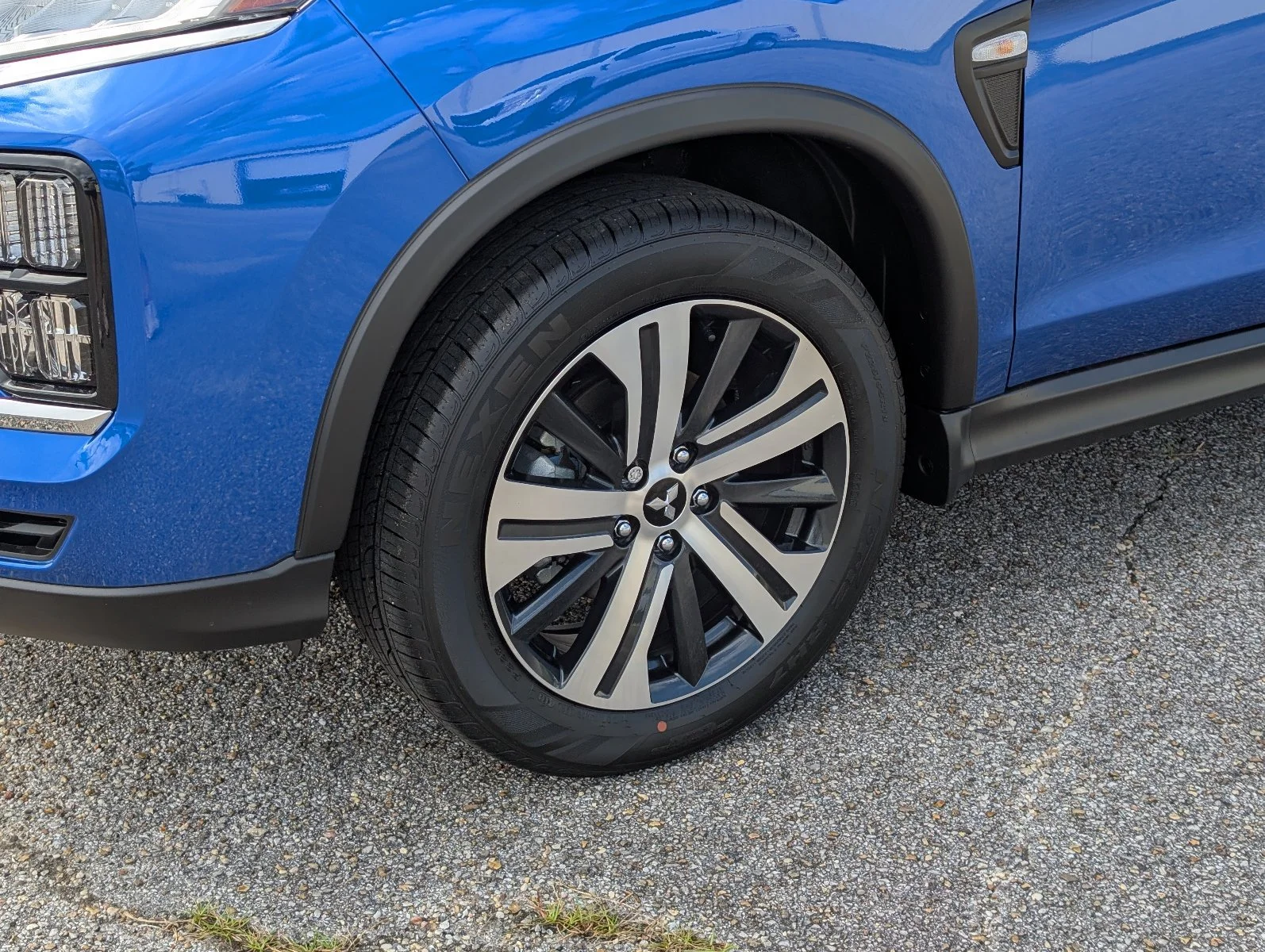 New 2027 Blue Mitsubishi 2.0 ES image 11