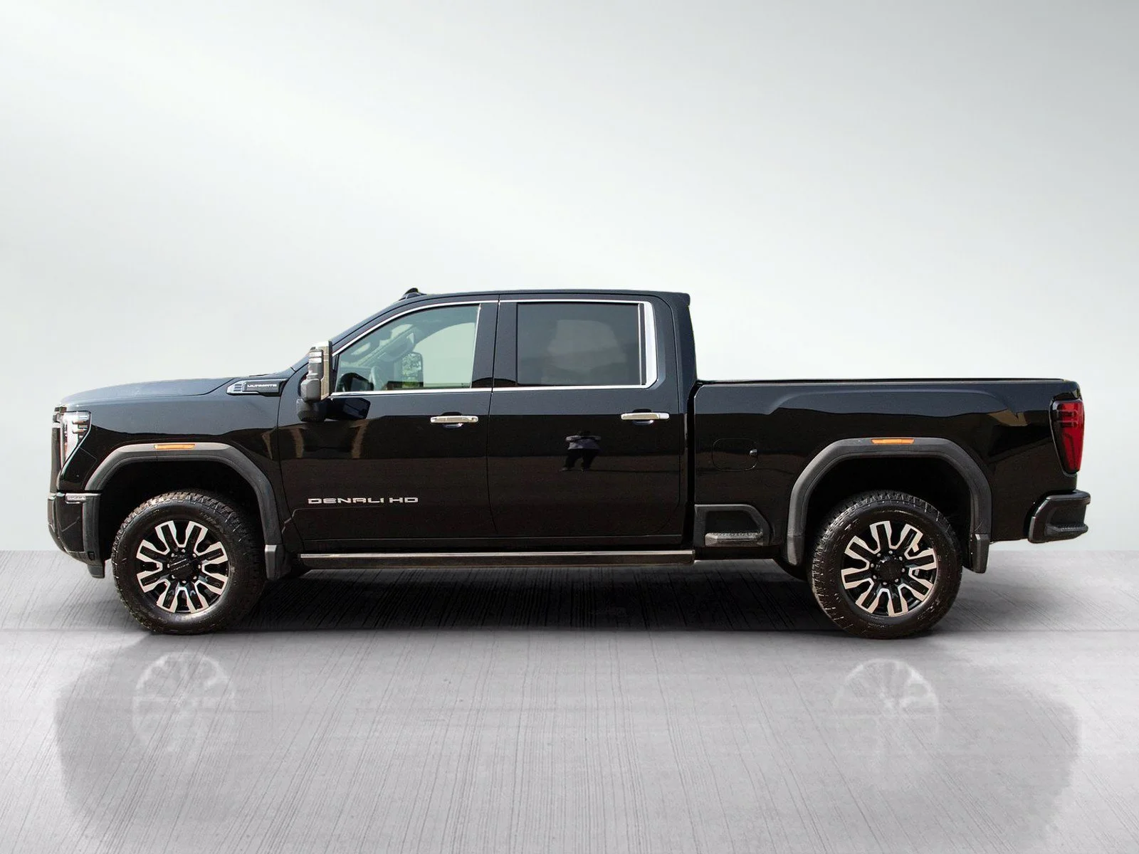 Used 2026 GMC Sierra 2500HD Denali Ultimate with VIN 1GT1UXEY2TF165162 for sale in Wayzata, Minnesota