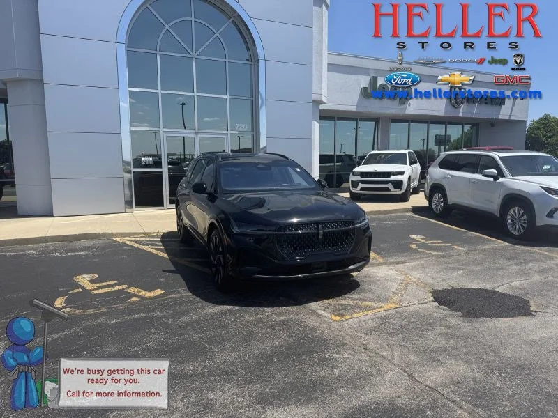 Used 2024 Black Metallic Lincoln Reserve image 1