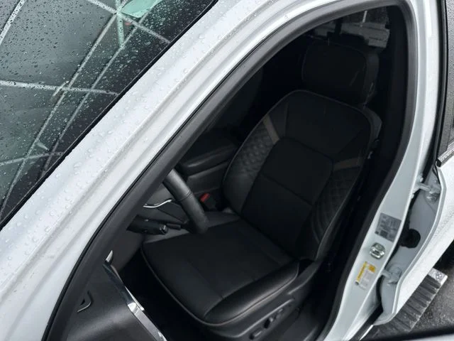 Used 2024 White GMC Denali image 12
