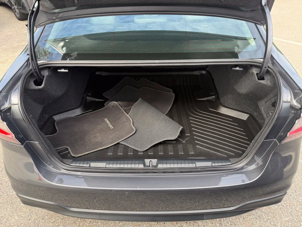 Used 2025 Magnetite Gray Metallic Subaru Limited image 26