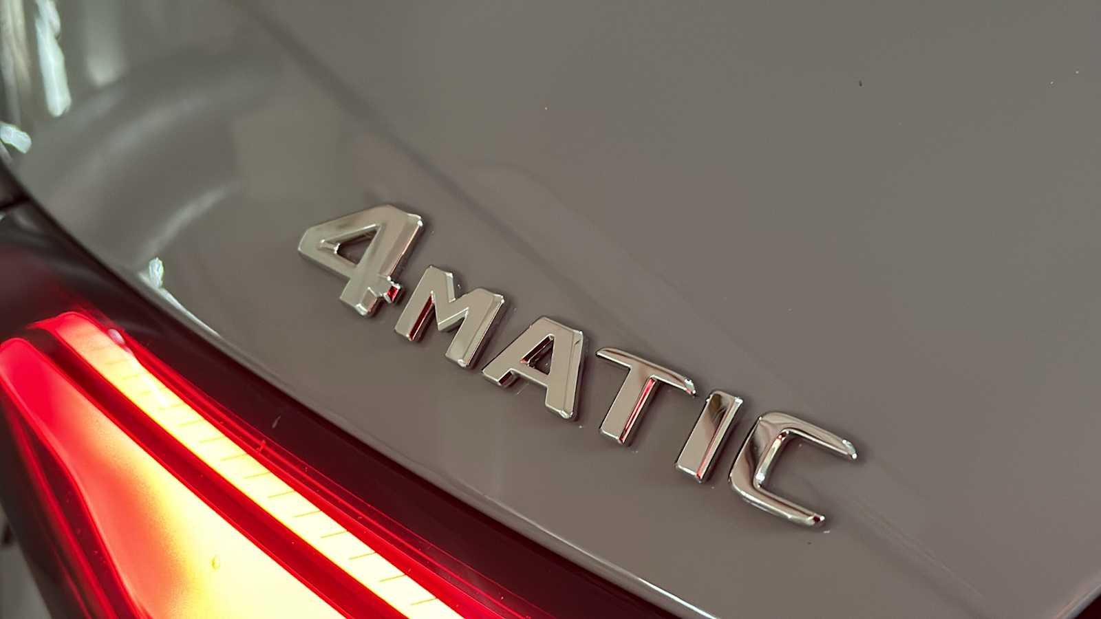New 2027 MANUFAKTUR Alpine Grey Mercedes-Benz GLC 300 image 10