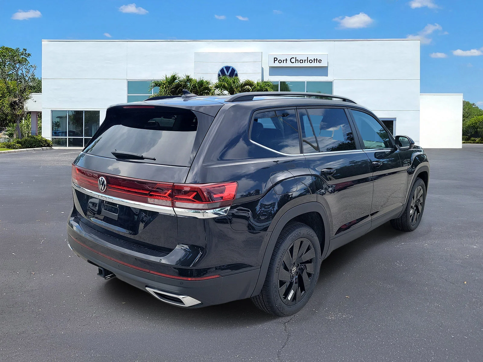 New 2026 Black Volkswagen SE w/Technology image 33