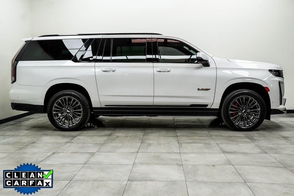 Used 2023 White Cadillac V-Series image 7