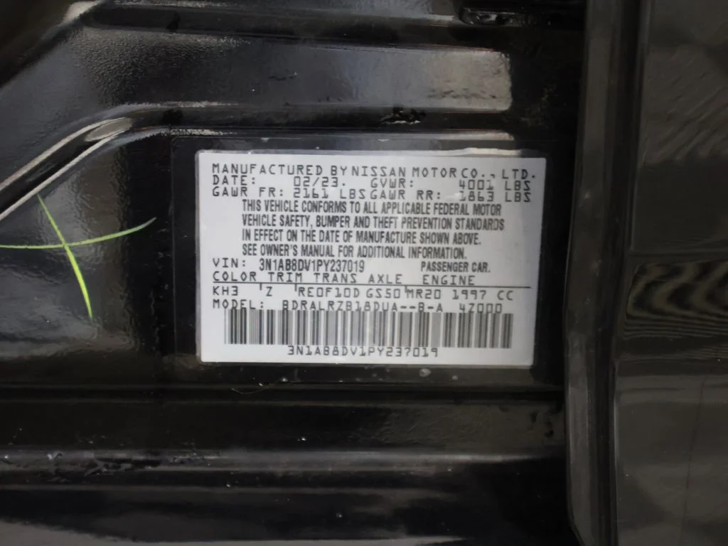Used 2023 Super Black Nissan SR image 43