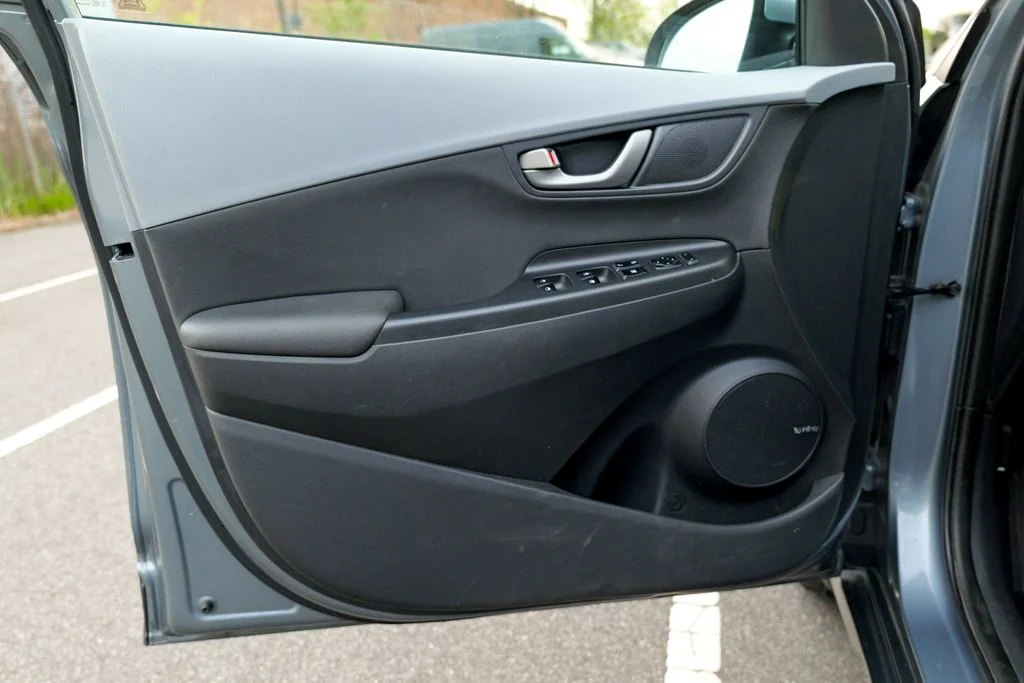 Used 2019 Sonic Silver Hyundai Limited image 17