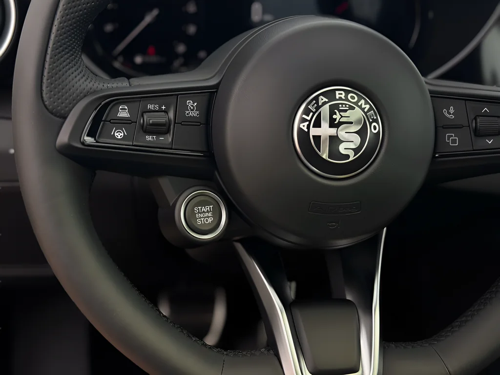 2026 Alfa Romeo Giulia Base - Photo 20
