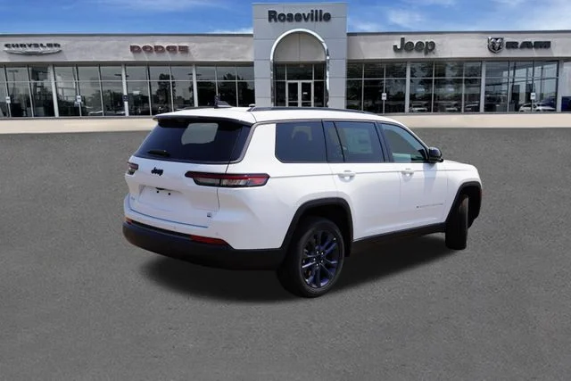 New 2026 Bright White Clear-Coat Exterior Paint Jeep Limited image 3