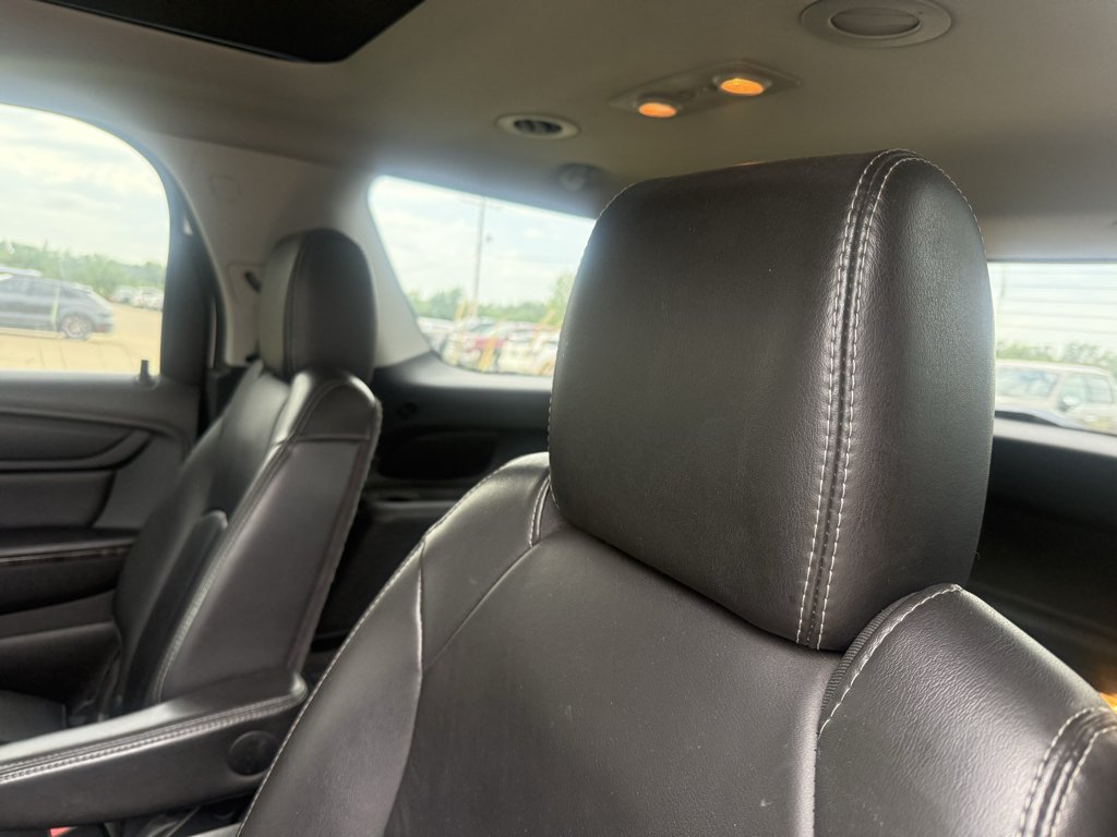 Used 2014  GMC SLT image 14