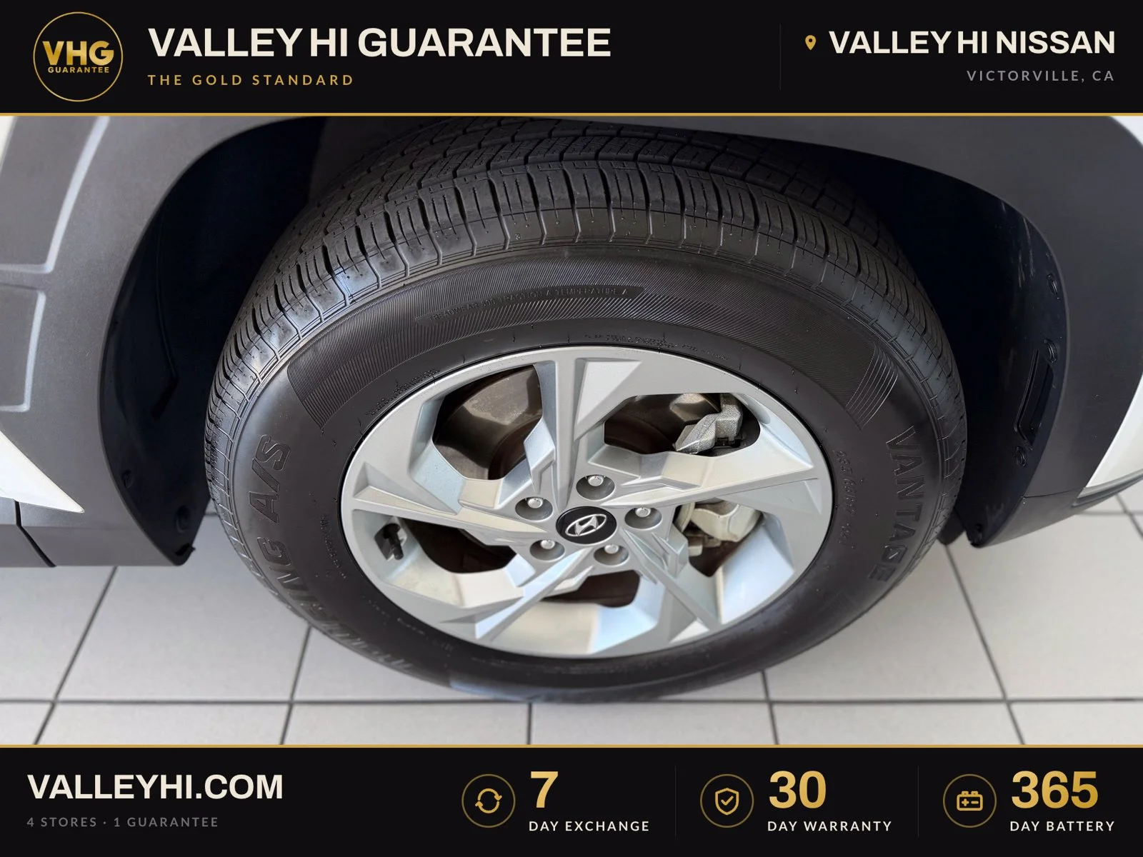 Used 2024 White Hyundai SEL image 12