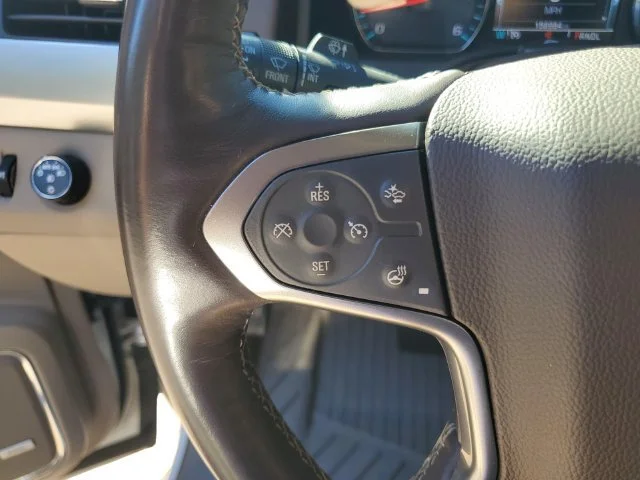Used 2018 IRIDESCENT PEARL TRICOAT Chevrolet Premier image 19