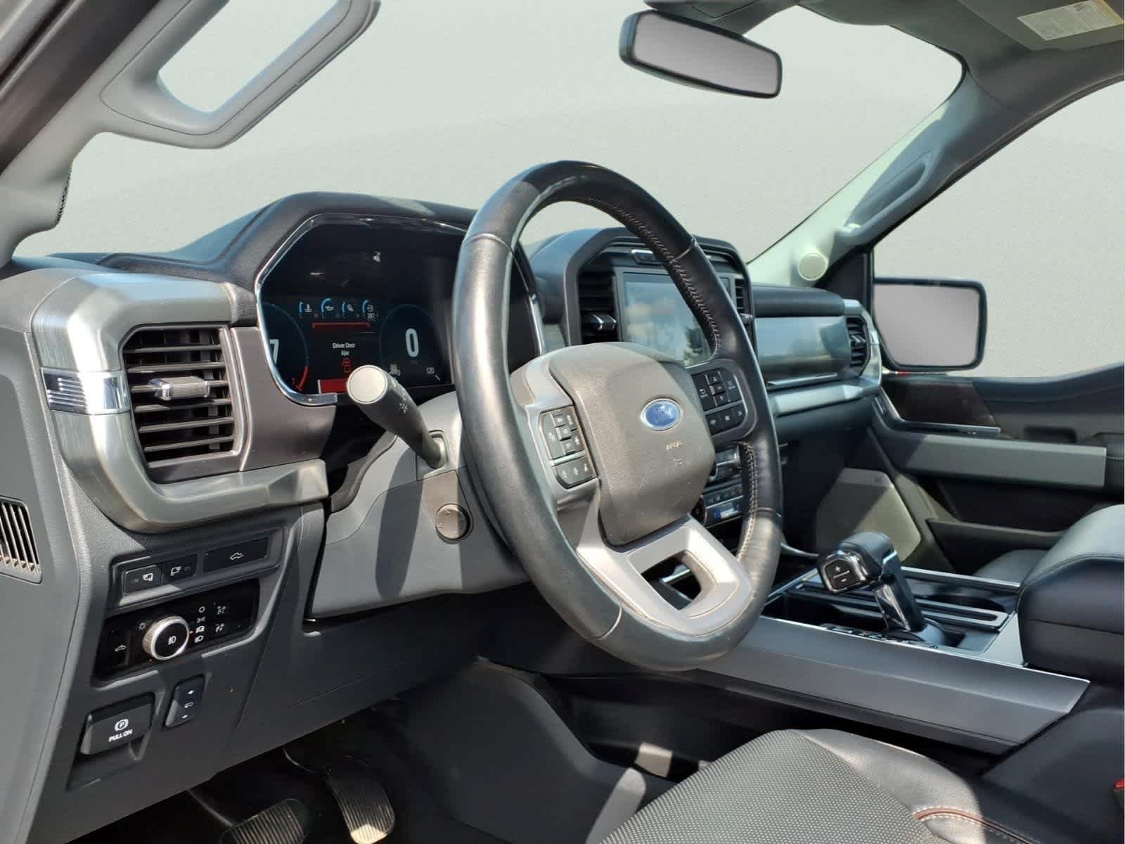 Used 2023 Iconic Silver Ford LARIAT image 14
