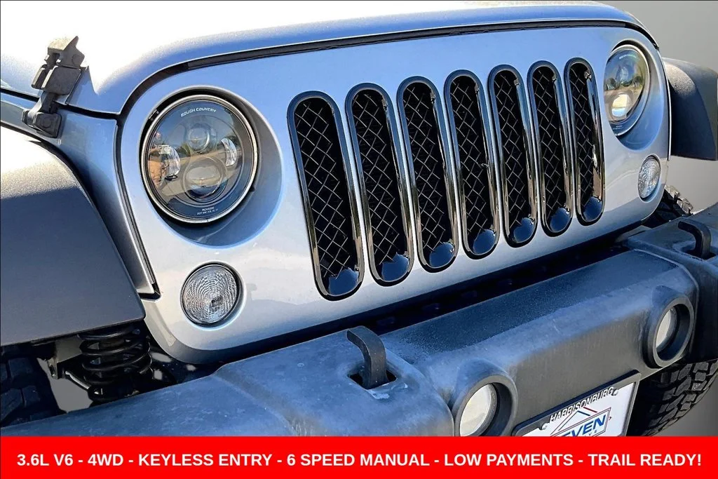 Used 2017 Silver Jeep Unlimited Sport image 37