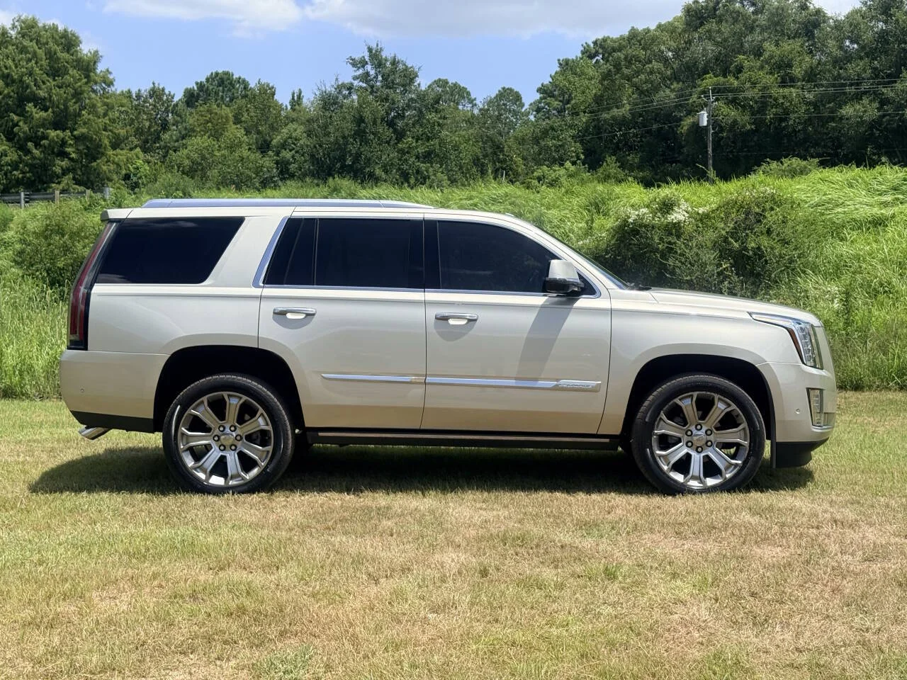 Used 2017 Tan Cadillac Premium Luxury 4x4 4dr SUV image 6