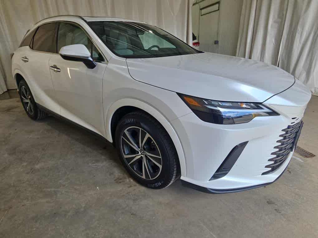 Used 2023 Eminent White Pearl Lexus Premium image 8