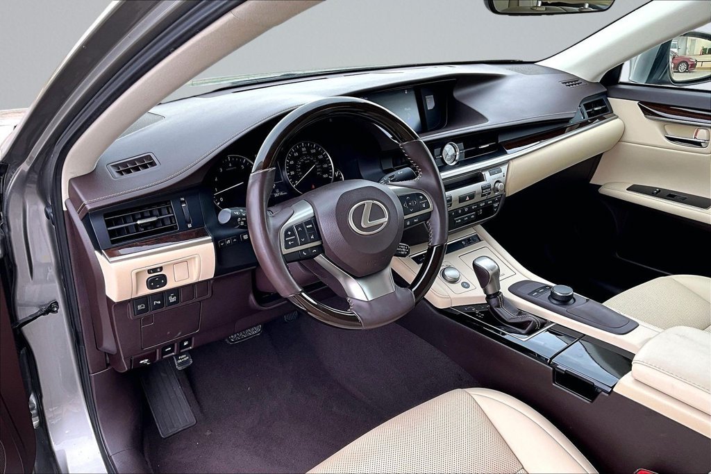 Used 2017 Silver Lexus 350 image 11